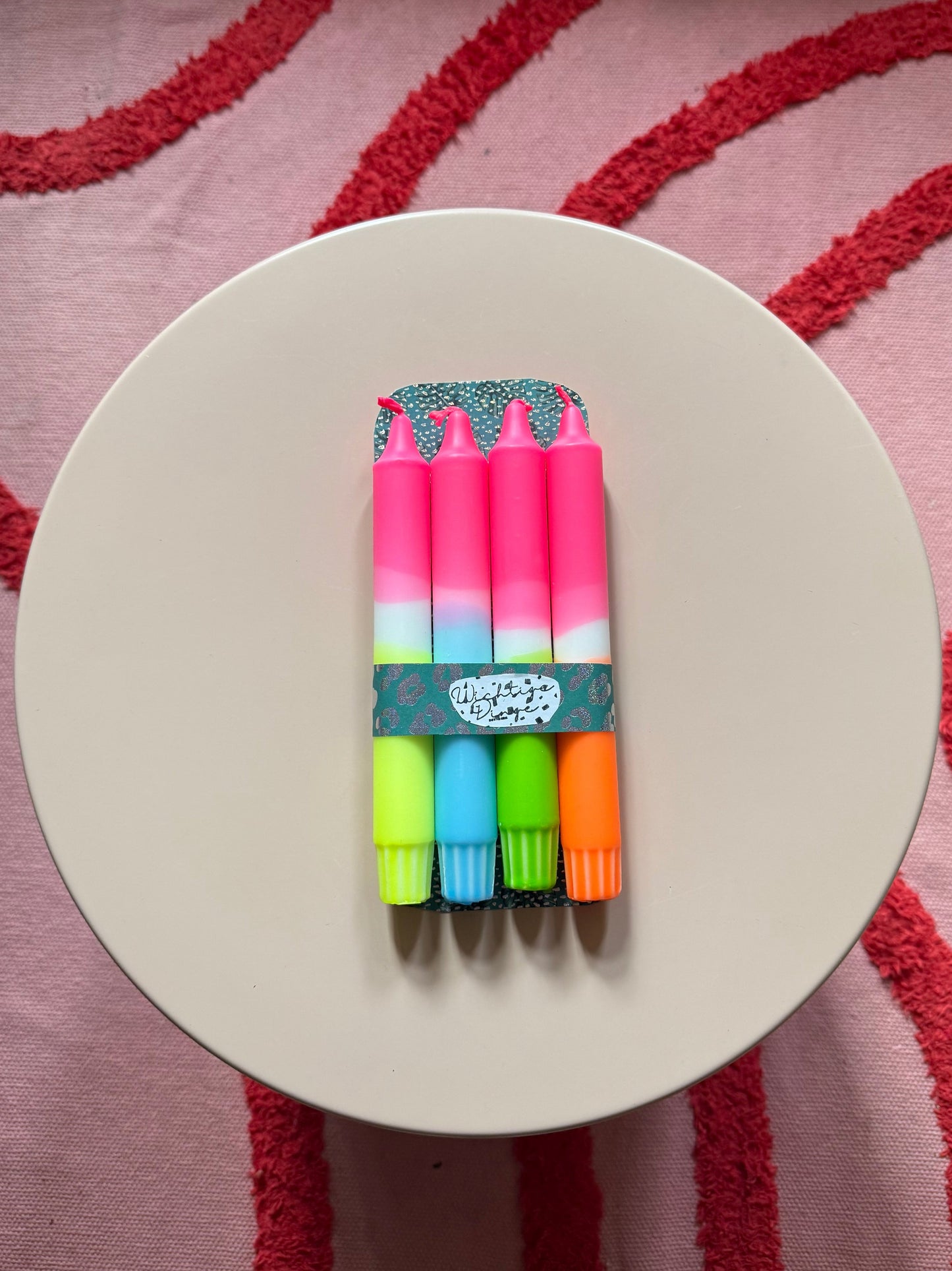 Neon Dip Dye Kerzen 4er Set Pink Dip - Handgefärbt Premium Dekoration WichtigeDinge