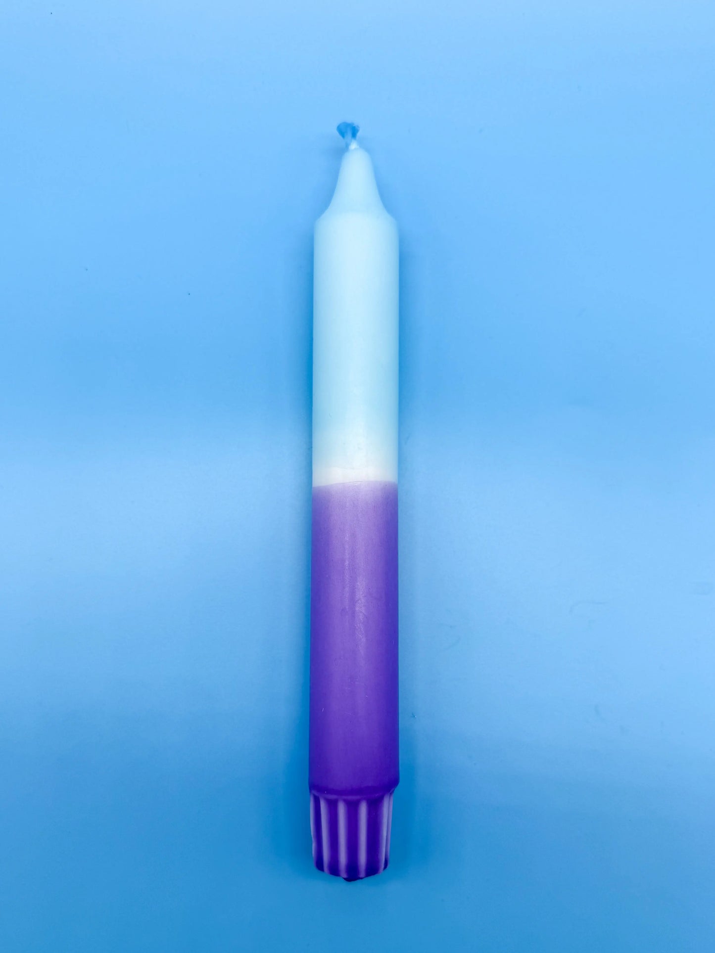 Handgefertigte Dip-Dye Kerze - Frozen Lavendel Mein Shop