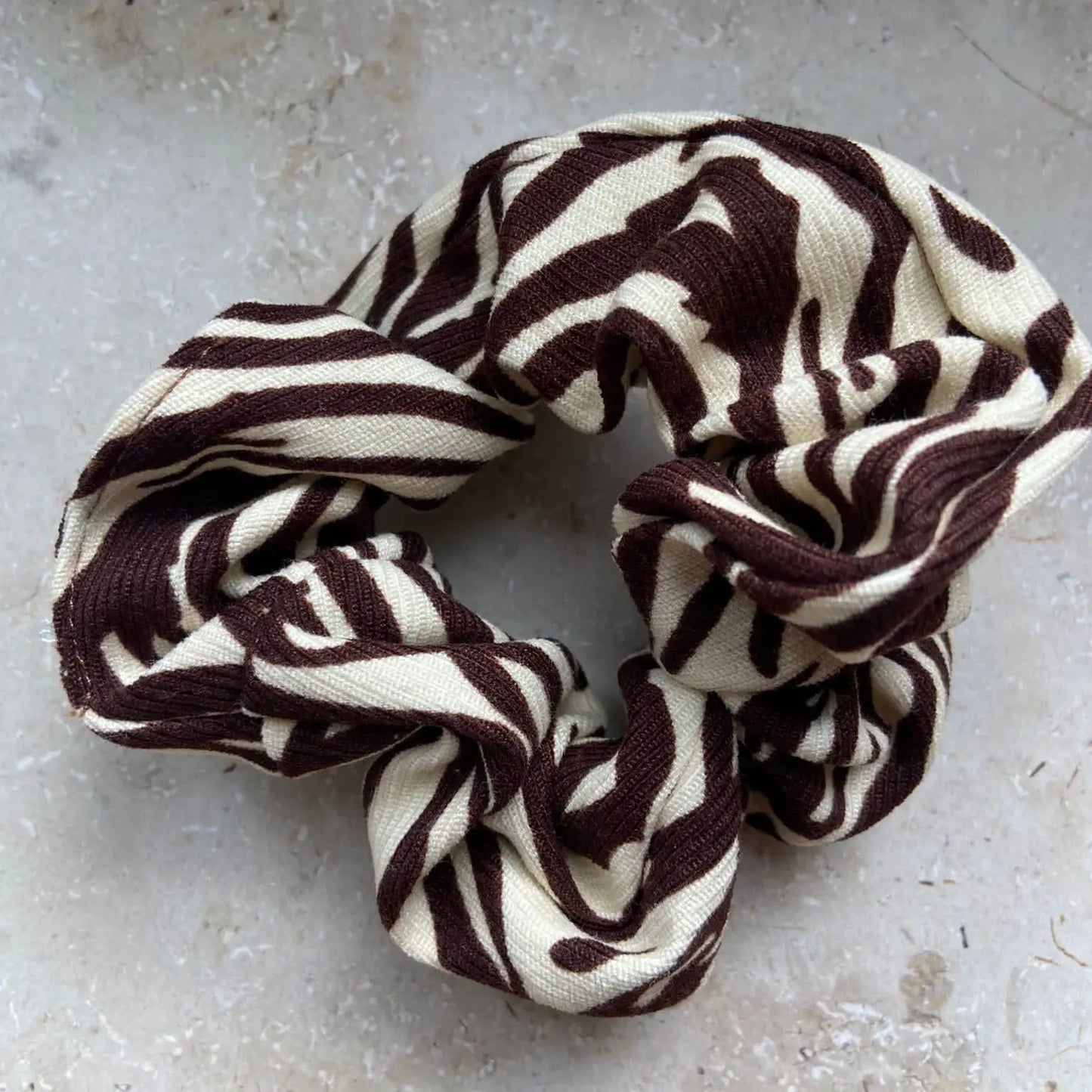 Zebra Scrunchies - Hochwertige Haargummis mit Tiermuster für starken Halt Mein Shop