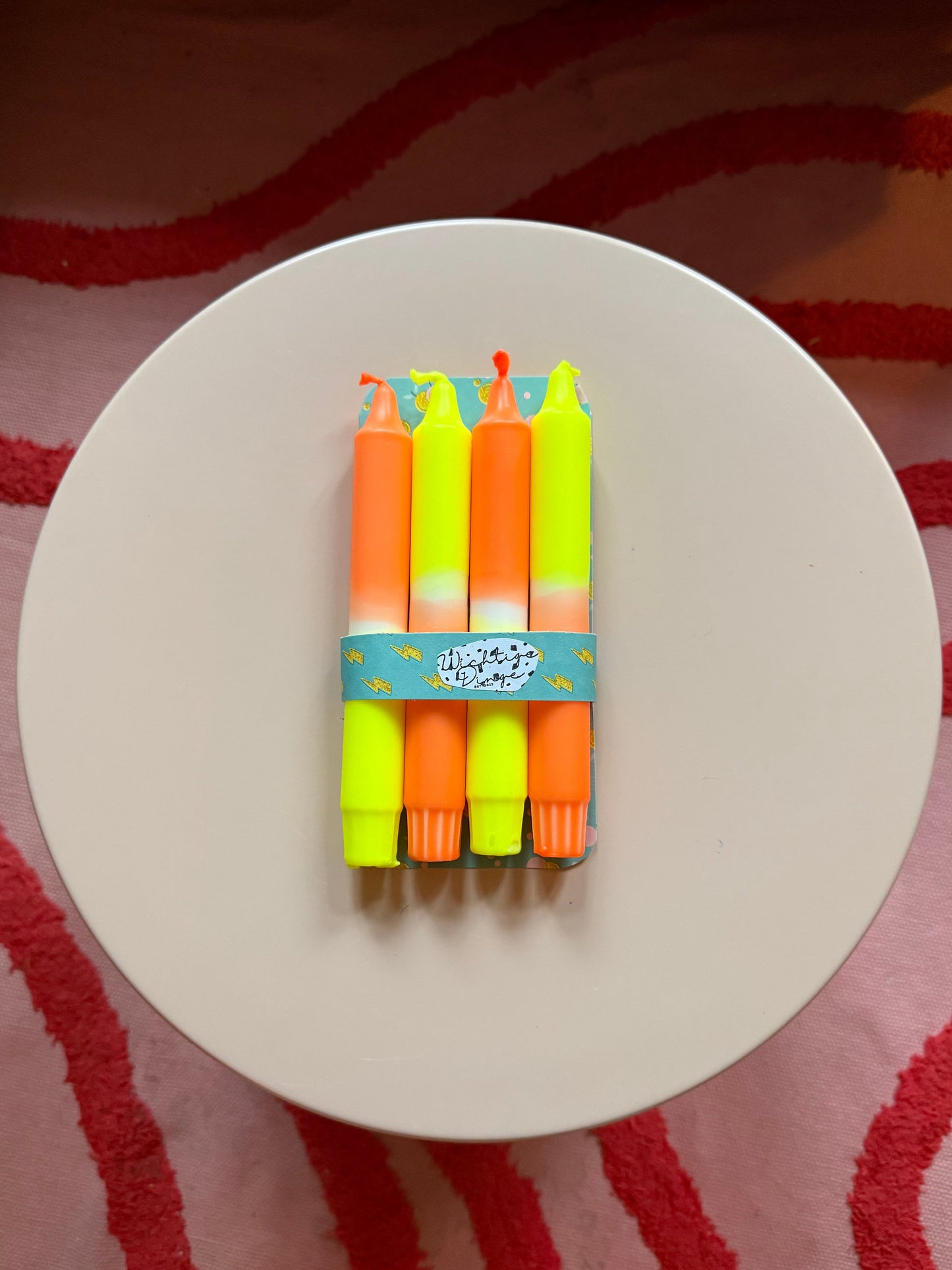 Neon Dip Dye Kerzen 4er Set Orange Gelb - Handgefärbt | Premium Dekoration WichtigeDinge