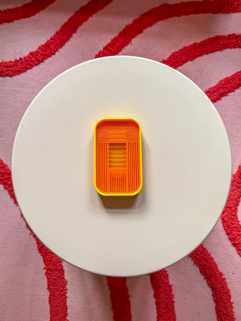 3D-gedruckte Seifenschale – Quadratisch Orange Gelb mit Rillen von WichtigeDinge