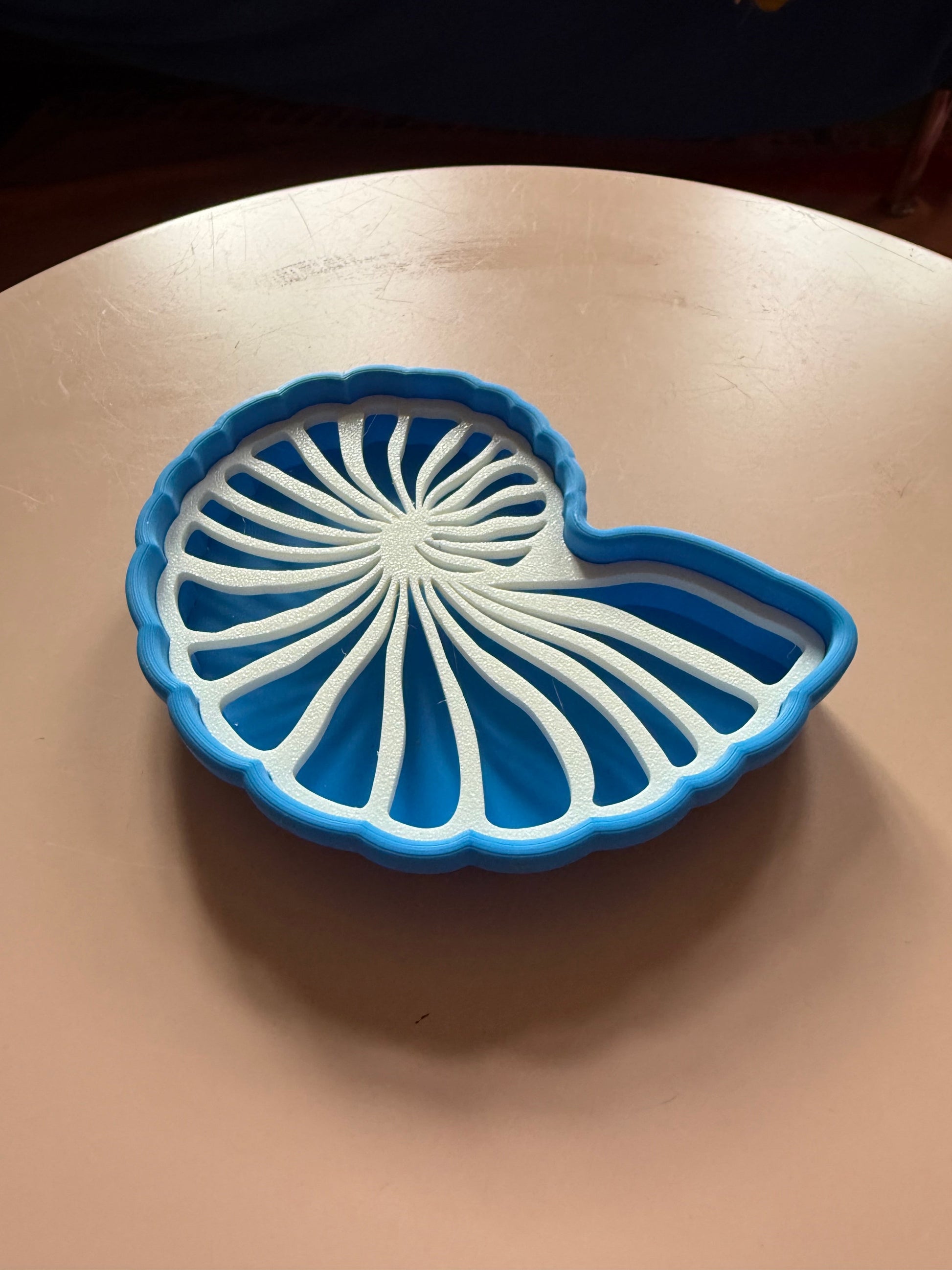 3D Gedruckte Seifenschale weis Blaue Muschelform - Nachhaltig | Designer Badezimmer Deko WichtigeDinge