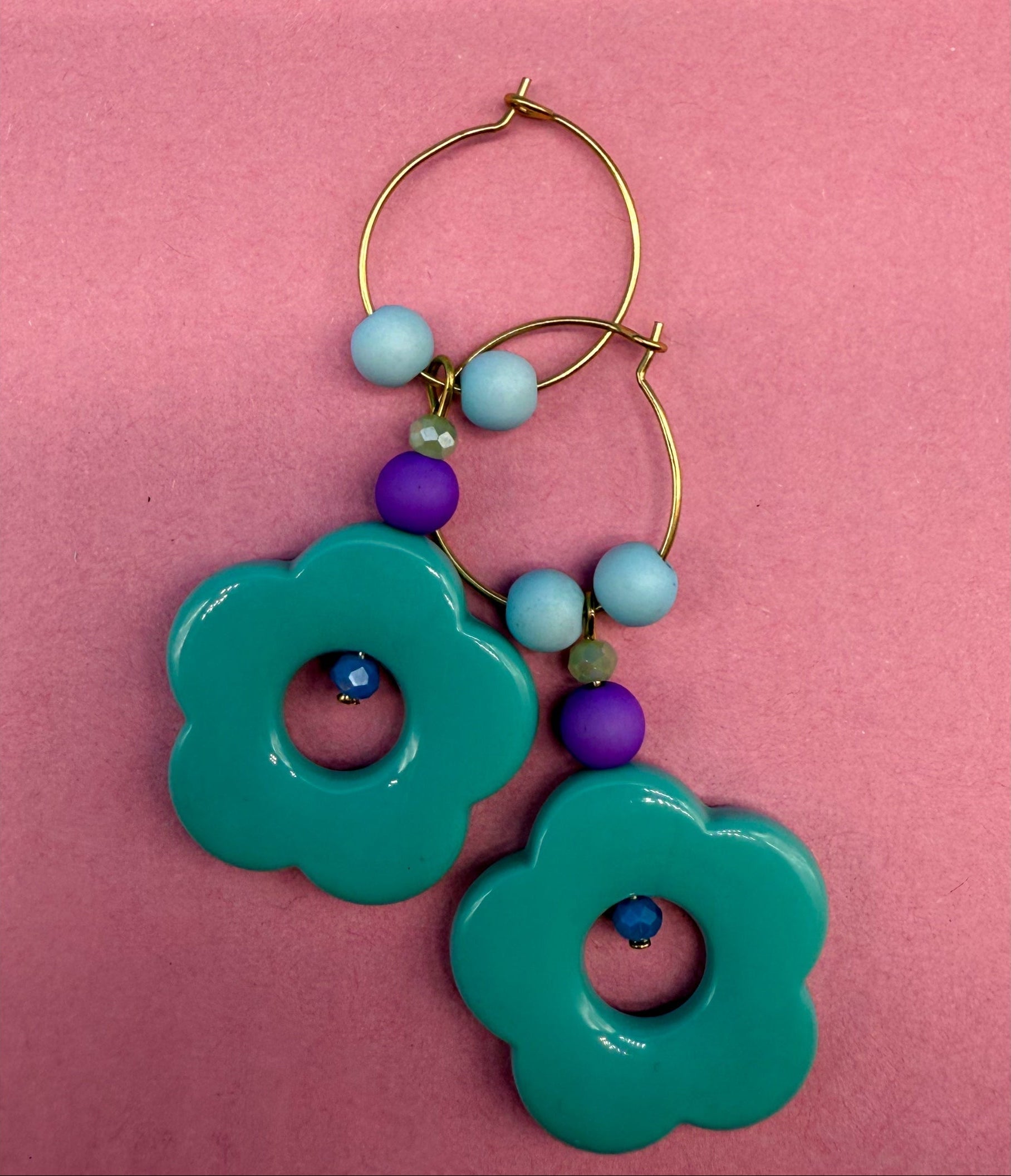 Ohrring mit großer Blume und Perlen (Kopie) WichtigeDinge