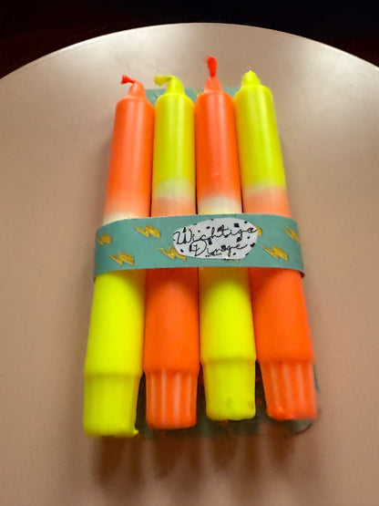 Neon Dip Dye Kerzen 4er Set Orange Gelb - Handgefärbt | Premium Dekoration WichtigeDinge