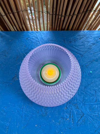 3D-gedruckte LED Teelicht Lampe – Lila spitzer Schirm & grüner Fuß WichtigeDinge