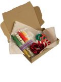 Geschenkset „Weihnachten“ – Stabkerzen, Kerzenständer & Haarklammer