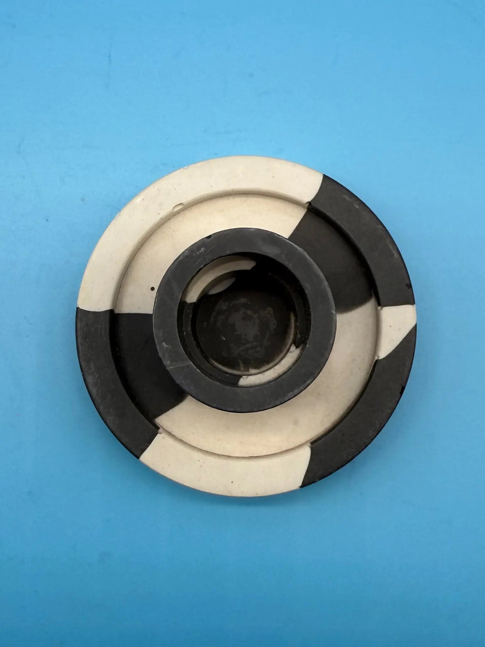 Handgemachte Jesmonite Kerzenständer Schwarz Weiß - Designer Deko Rund Mein Shop