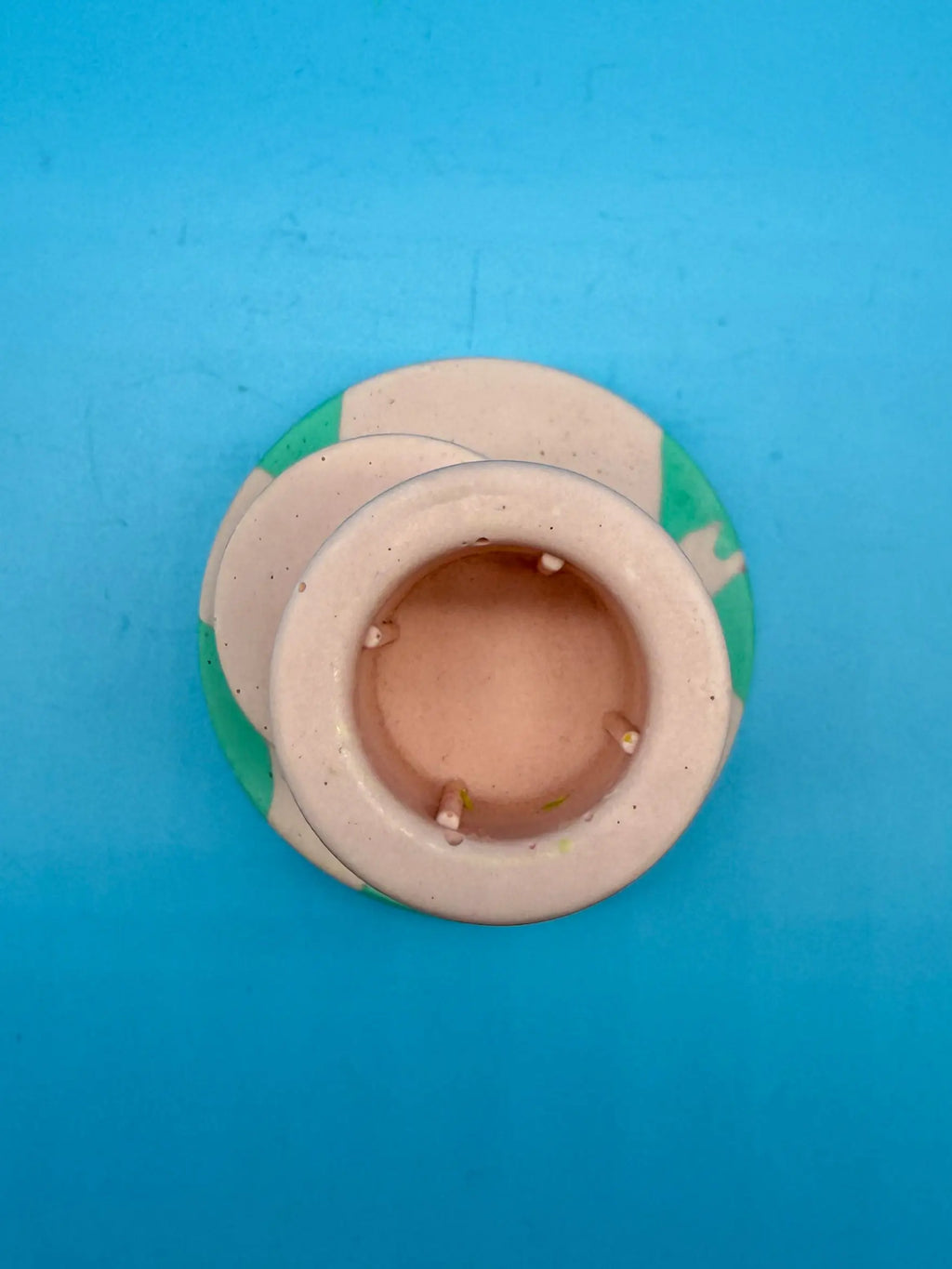 Jesmonite Kerzenständer Stapelform Peach Grün - Handgemachte Designer Deko Mein Shop