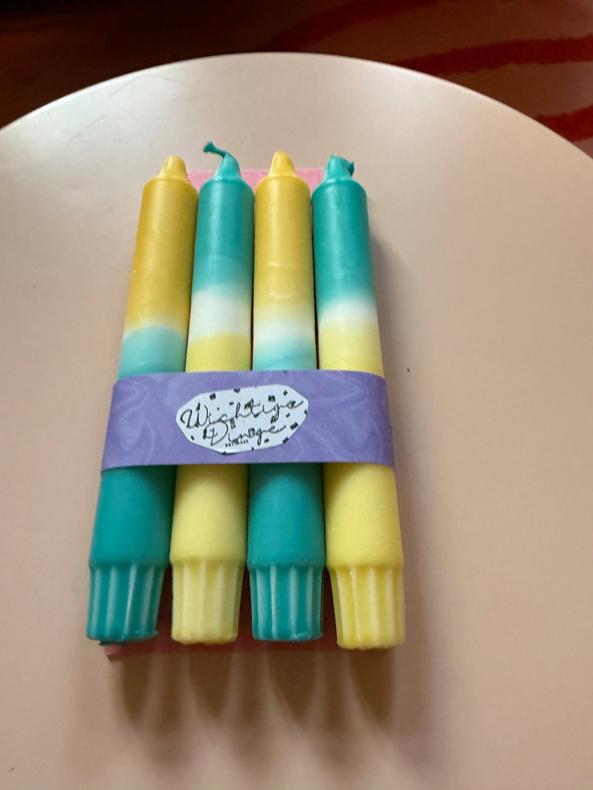 Neon Dip Dye Kerzen 4er Set pastelliges grün und gelb- Handgefärbt Premium Dekoration WichtigeDinge