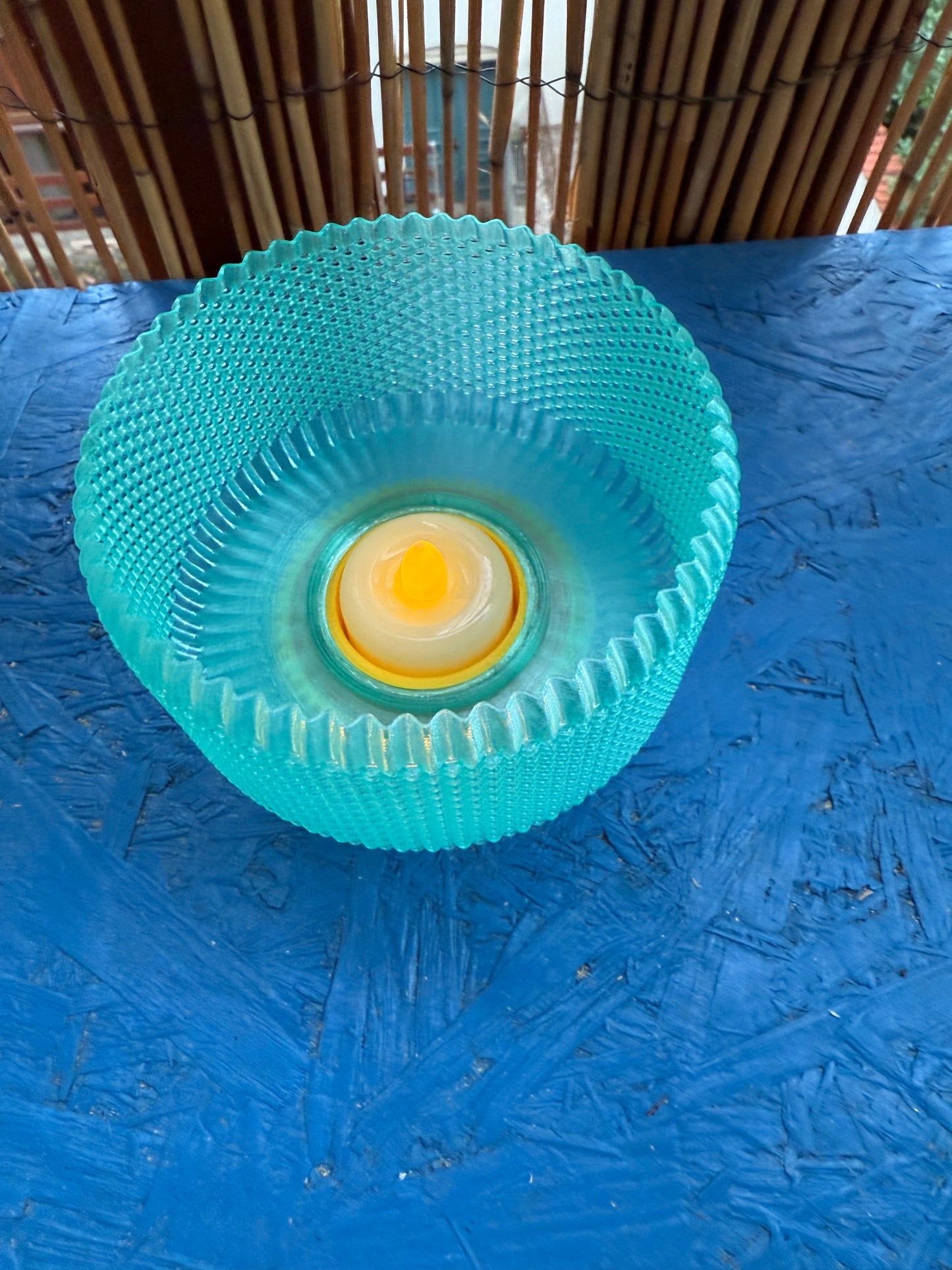 3D gedruckte LED Teelicht Lampe – Schalenförmig in Grün | Modernes Licht WichtigeDinge