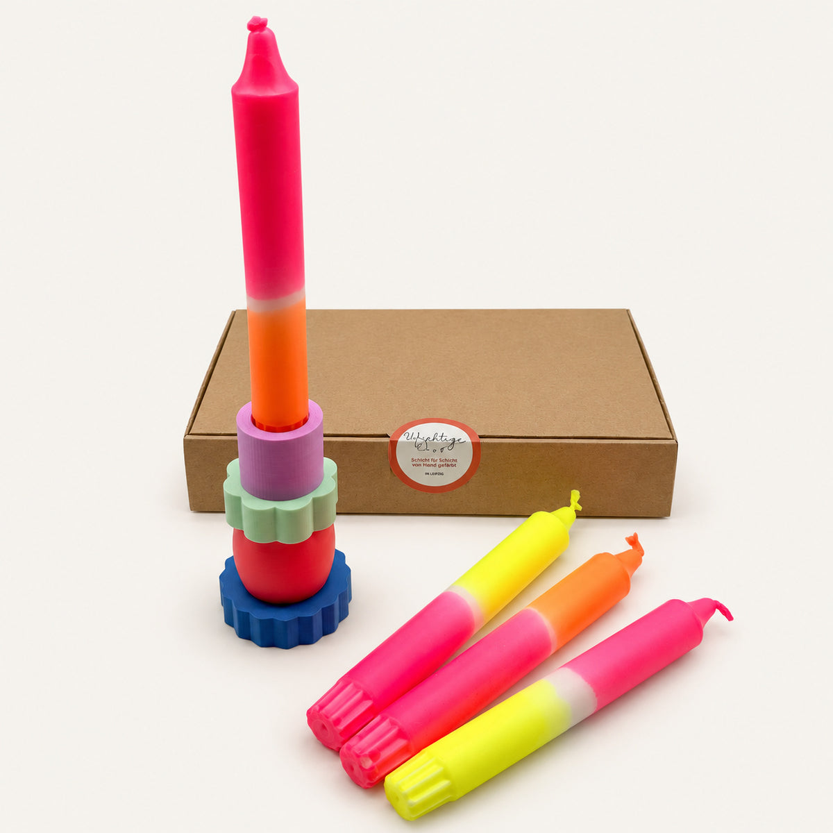 Geschenkset Dopamin-Kick mit 3D-Ständer Flower Pop (Lila, Mint, Rot, Blau), vier Lemon-Candyshop-Neonkerzen und Geschenkbox