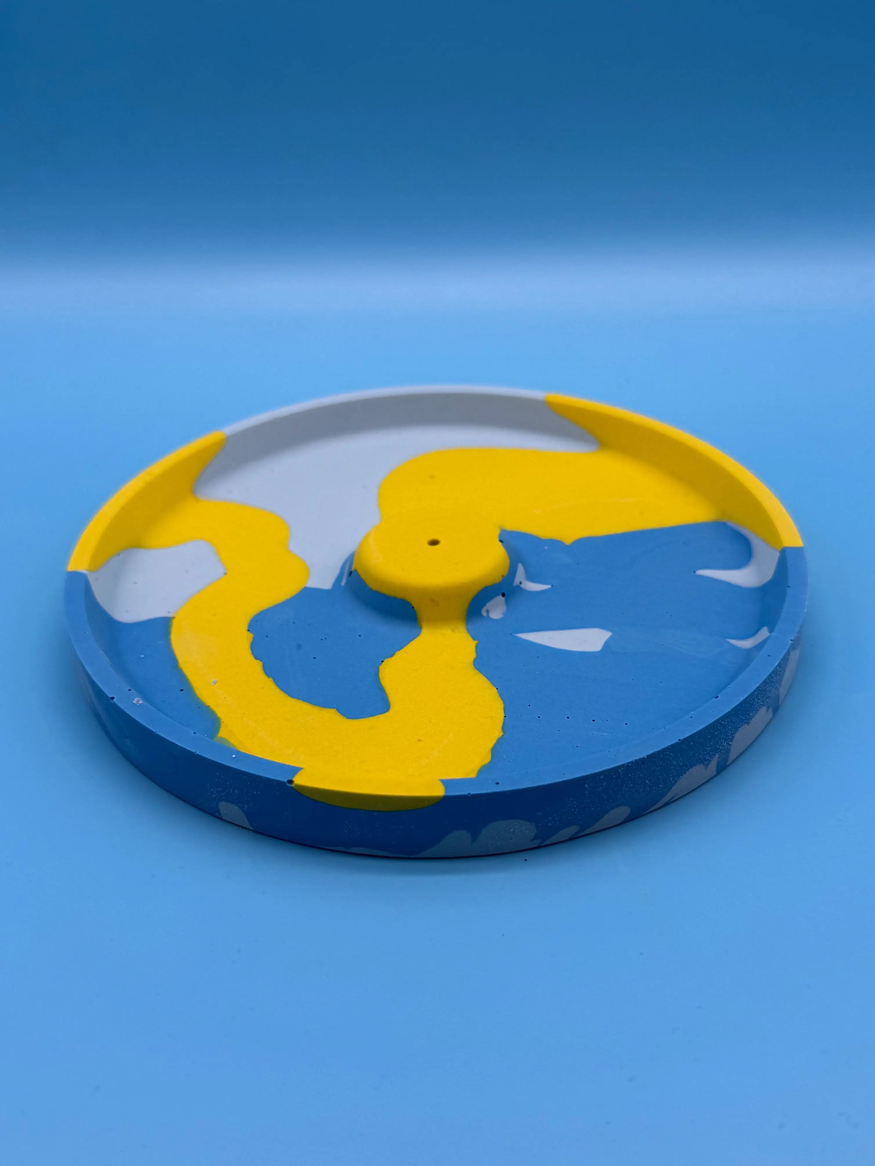 Räucherstäbchenhalter rund blau gelb gestreift - Handgemachte Designer Deko WichtigeDinge