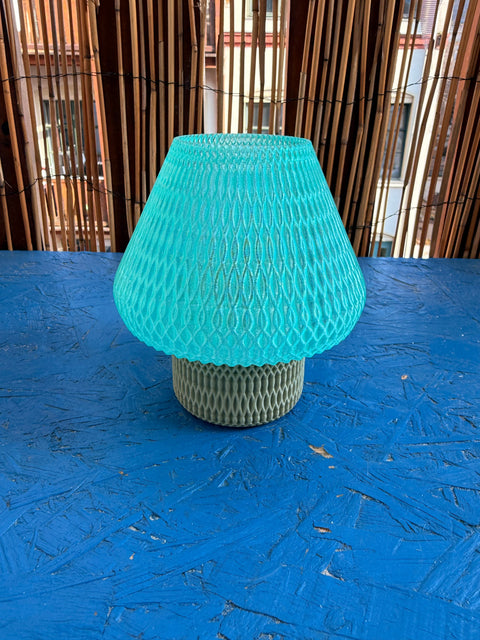 3D-Druck LED-Teelicht-Lampe – Grüner Schirm & grüner Fuß von WichtigeDinge