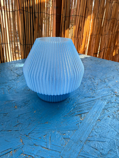 3D-Druck LED-Teelicht-Lampe – Blauer Schirm & blauer Fuß von WichtigeDinge