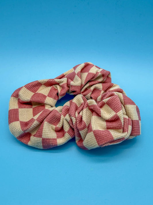 Kariertes Scrunchie Rosa - Süßer Haargummi im Karo-Muster Mein Shop