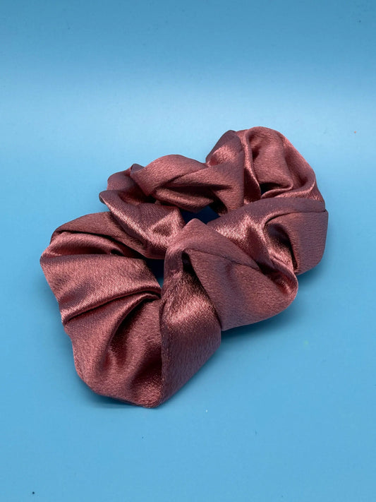 Seidiges Scrunchie Rosabraun - Luxus Haargummi in rostiger Terrakotta-Nuance Mein Shop
