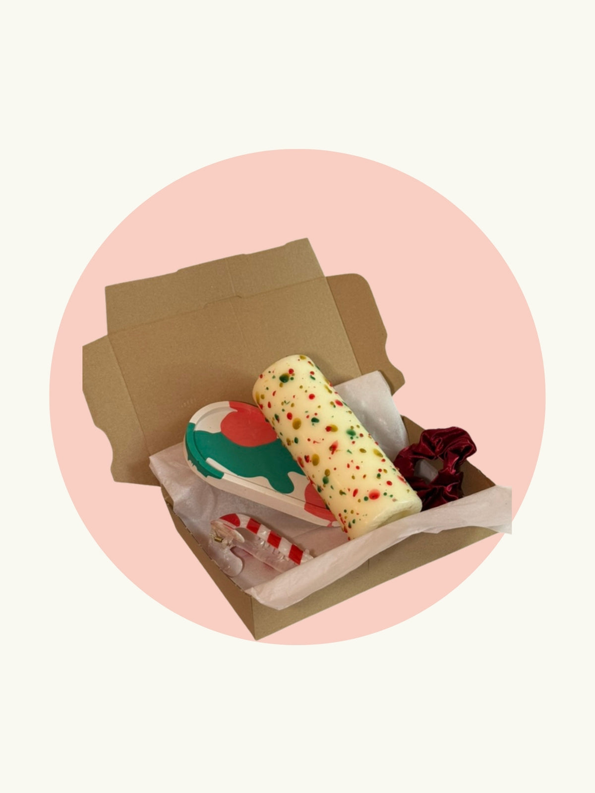 Geschenkset Weihnachten in Geschenkbox: Stumpenkerze Christmas Confetti, Ablage, Haarklammer Zuckerstange und Scrunchie