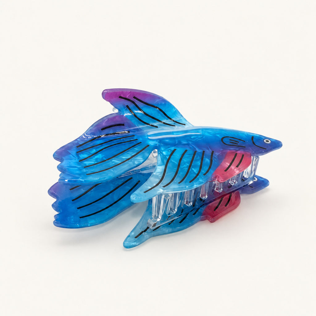 Haarklammer – Blauer Kampffisch – Ansicht 3 · freigestellt auf neutralem Hintergrund
