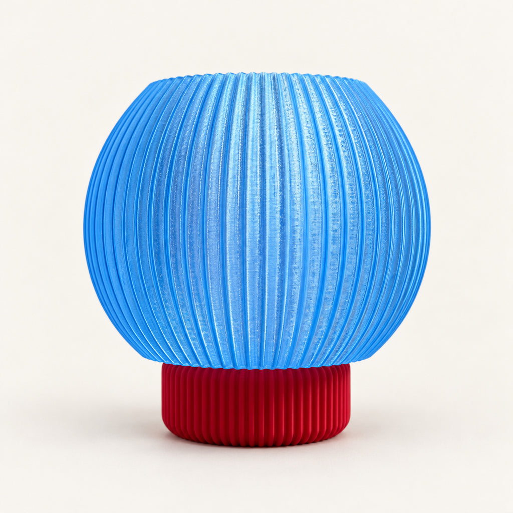 3D-Druck LED-Teelicht-Lampe – Blauer runder Schirm & roter Fuß – Produktfoto 5 · neutraler Hintergrund