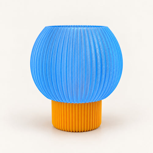 3D-Druck LED-Teelicht-Lampe – Blauer Schirm & gelber Fuß – Produktfoto 1 · neutraler Hintergrund