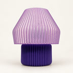 3D-Druck LED-Teelicht-Lampe – Lila Schirm & lila Fuß – Produktfoto 1 · neutraler Hintergrund