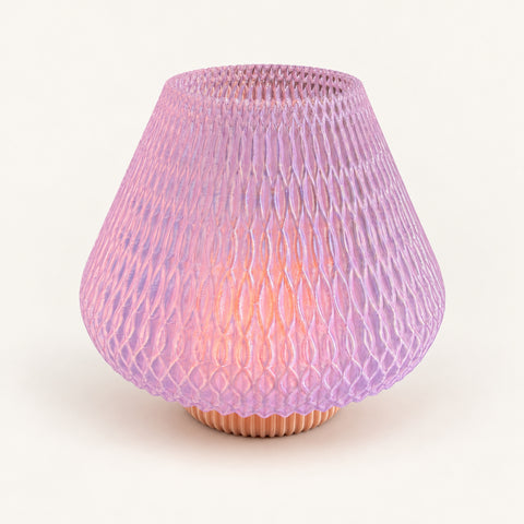3D-Druck LED-Teelicht-Lampe – Lila Schirm & flacher Apricot Fuß – Produktfoto 1 · neutraler Hintergrund