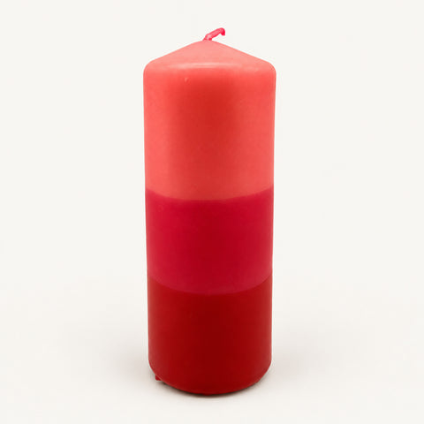 Dip Dye Stumpenkerze – Raspberry Blush – einzelne Kerze · neutraler Hintergrund