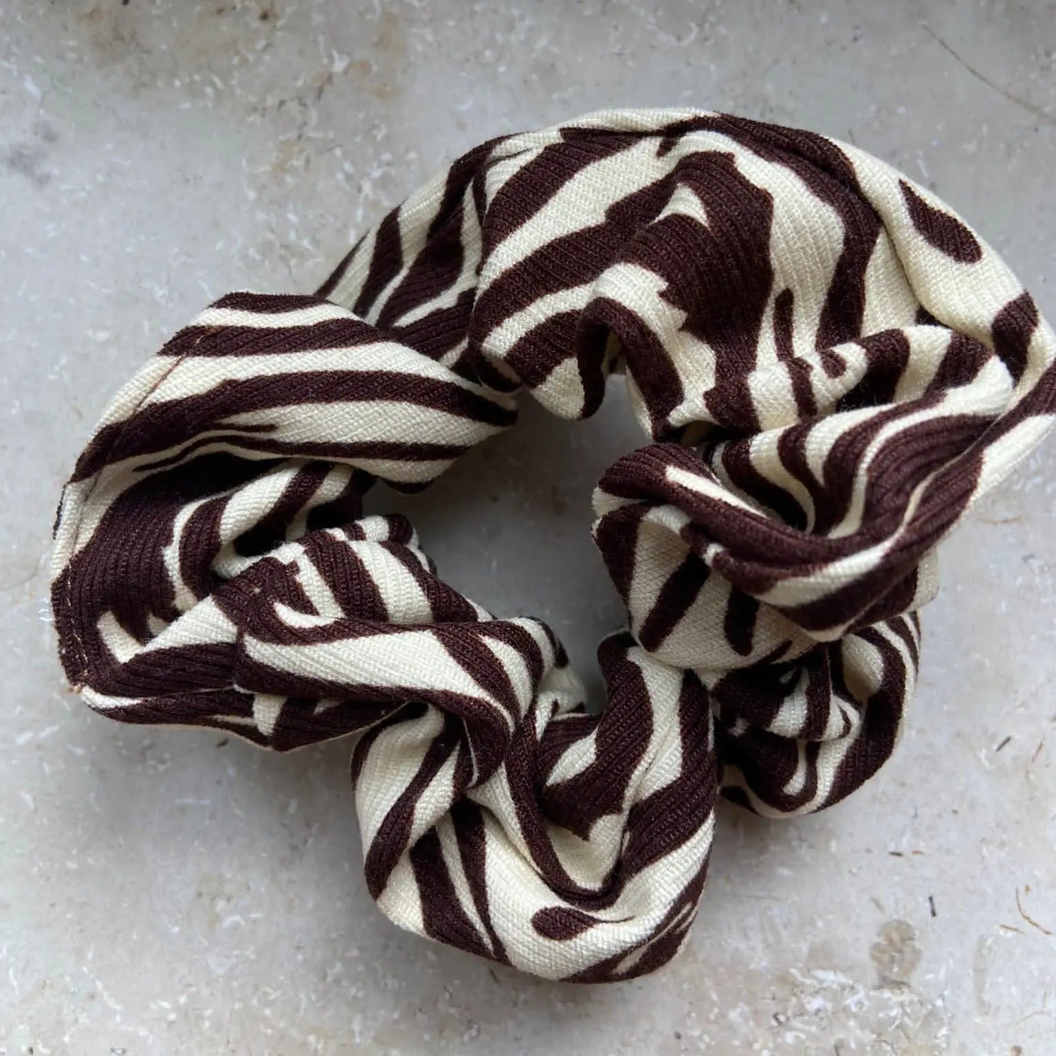 Zebra Scrunchies - Hochwertige Haargummis mit Tiermuster für starken Halt Mein Shop