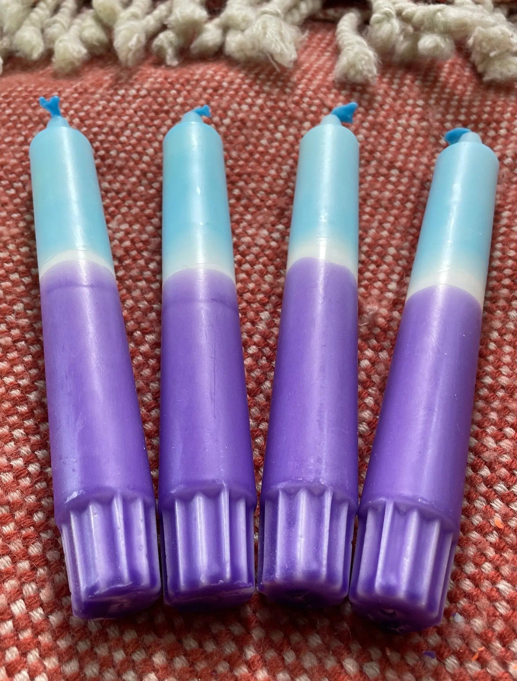 Handgefertigte Dip-Dye Kerze - Frozen Lavendel Mein Shop